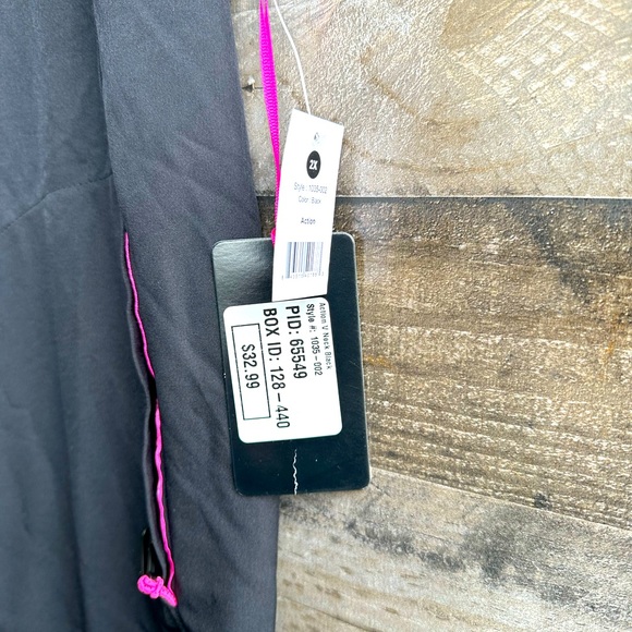 Women’s Koilite Scrub Top - Picture 2 of 4